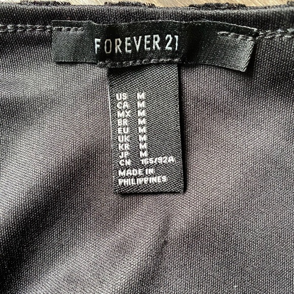 Forever 21 Women’s Velvet Black Metallic Mini Dress Size M - Picture 8 of 8